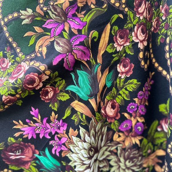 Vintage Pavlovo Posad Wool Shawl with Silk Fringe - Bright Floral Design - Picture 12 of 16